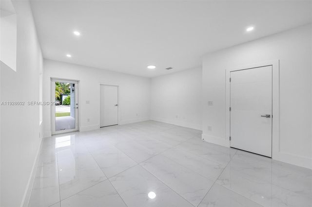 3142 Carter St 3142, Miami, FL 33133