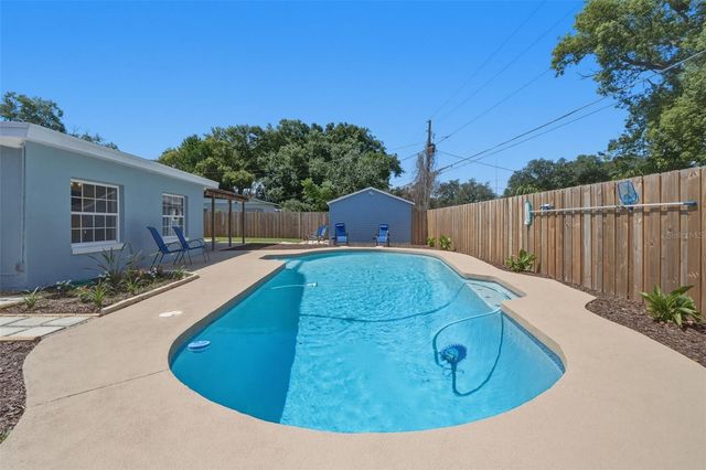 2204 SANDALWOOD DRIVE, Fern Park, FL 32730