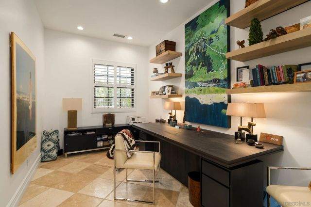 1040 Crest Dr, Encinitas, CA 92024