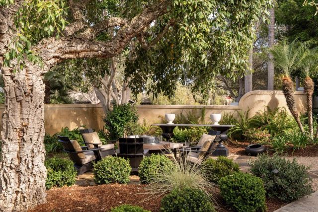 1040 Crest Dr, Encinitas, CA 92024