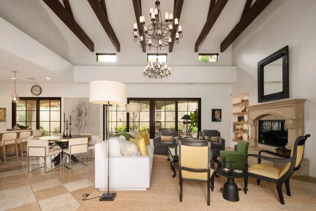 1040 Crest Dr, Encinitas, CA 92024