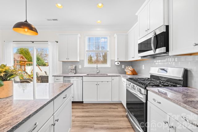 115 W Americana Drive, Mooresville, NC 28115