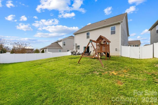 115 W Americana Drive, Mooresville, NC 28115