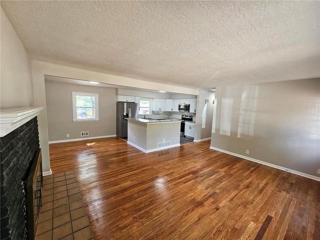 3701 S Greenwich Lane, Independence, MO 64055