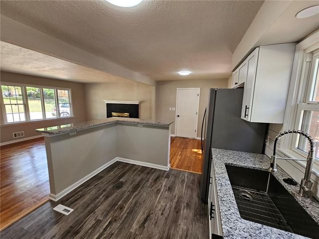 3701 S Greenwich Lane, Independence, MO 64055