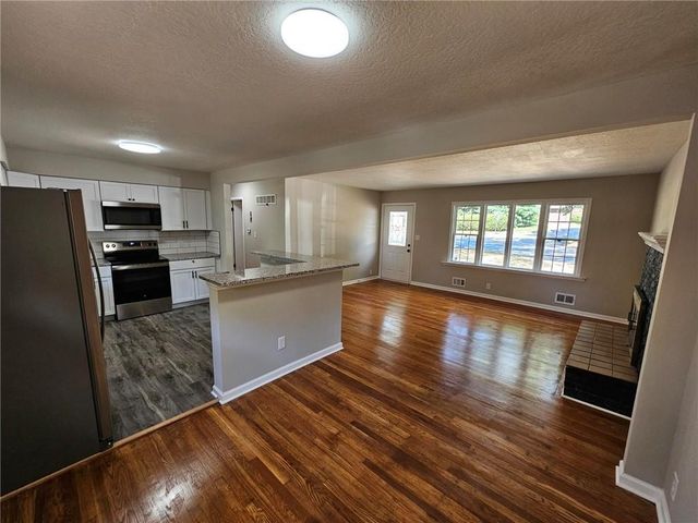 3701 S Greenwich Lane, Independence, MO 64055