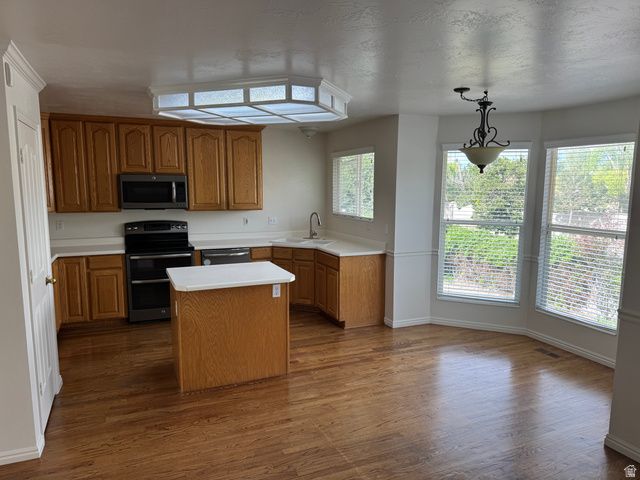 8733 S FAIRWAY, West Jordan, UT 84088