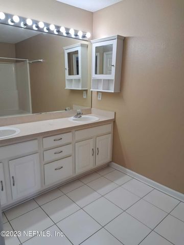 7540 RED CRANE Lane, Jacksonville, FL 32256