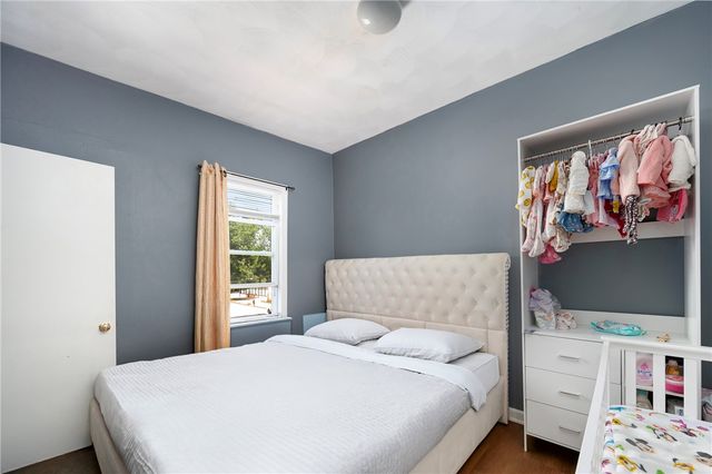 346 Douglas Avenue, Providence, RI 02908