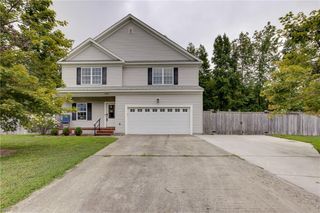 1033 Robert Welch LN, Chesapeake, VA 23320