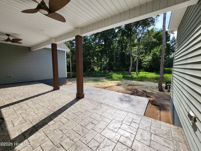 7159 Old Stump Drive SE, Leland, NC 28451