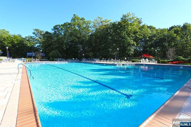 2 Claridge Drive 4MW, Verona, NJ 07044