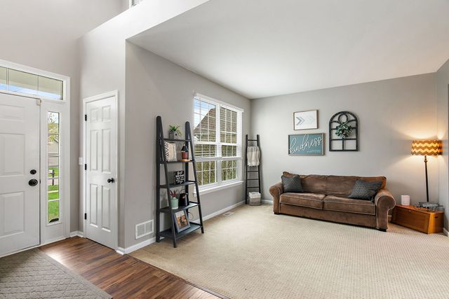 4951 Thistle Lane, Lake In The Hills, IL 60156