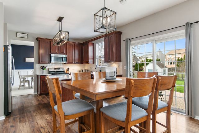 4951 Thistle Lane, Lake In The Hills, IL 60156