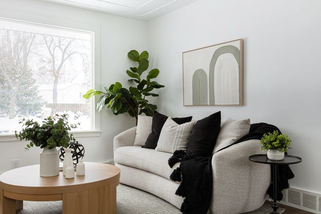 2621 Poe Avenue SW, Wyoming, MI 49509