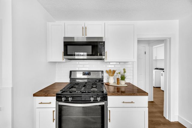 2621 Poe Avenue SW, Wyoming, MI 49509