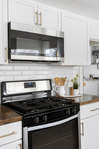 2621 Poe Avenue SW, Wyoming, MI 49509