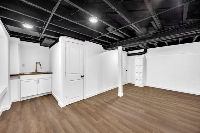 2621 Poe Avenue SW, Wyoming, MI 49509