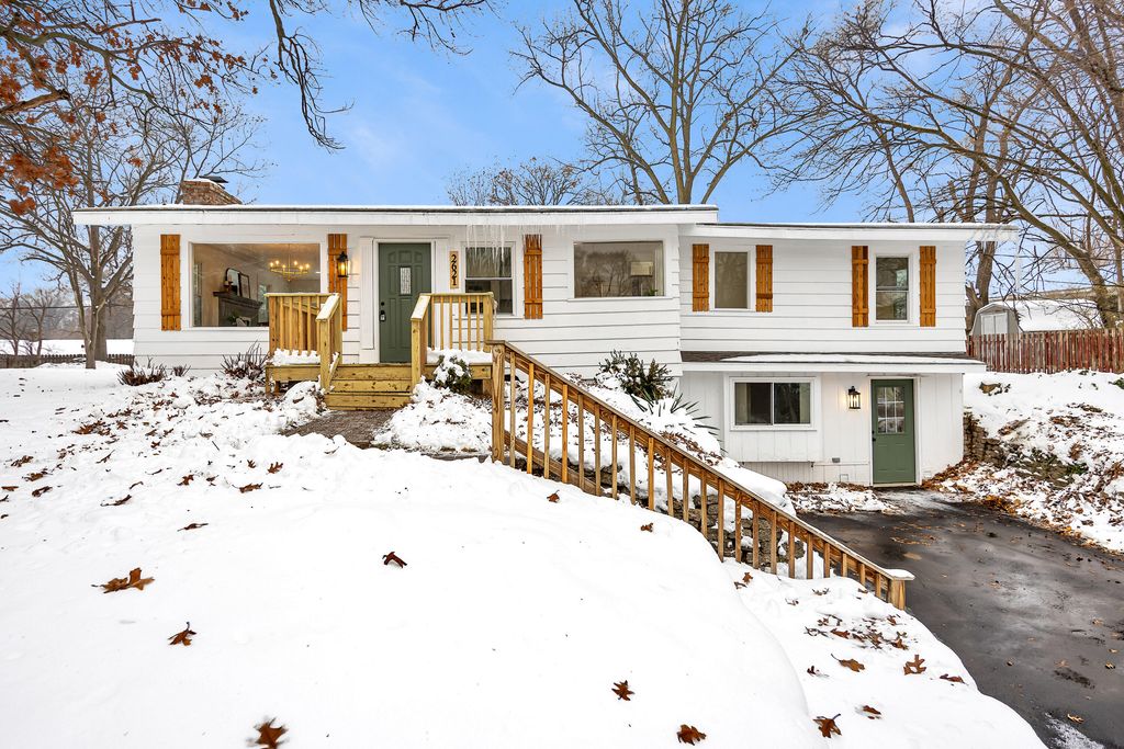 2621 Poe Avenue SW, Wyoming, MI 49509