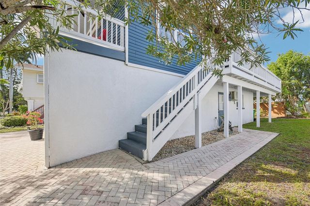 2908 AVENUE C, Holmes Beach, FL 34217