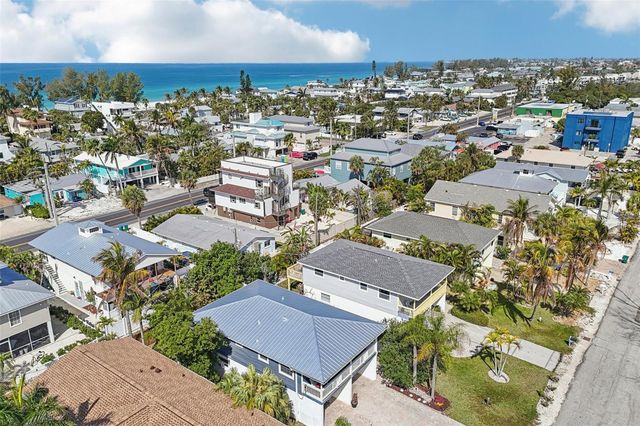 2908 AVENUE C, Holmes Beach, FL 34217