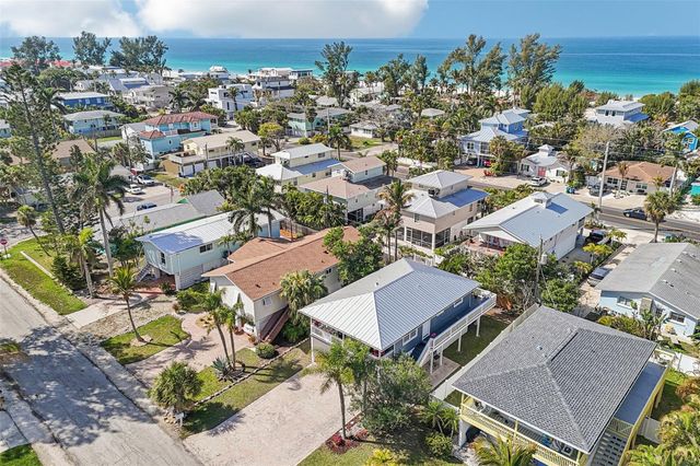 2908 AVENUE C, Holmes Beach, FL 34217