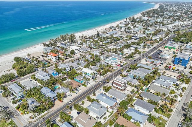 2908 AVENUE C, Holmes Beach, FL 34217