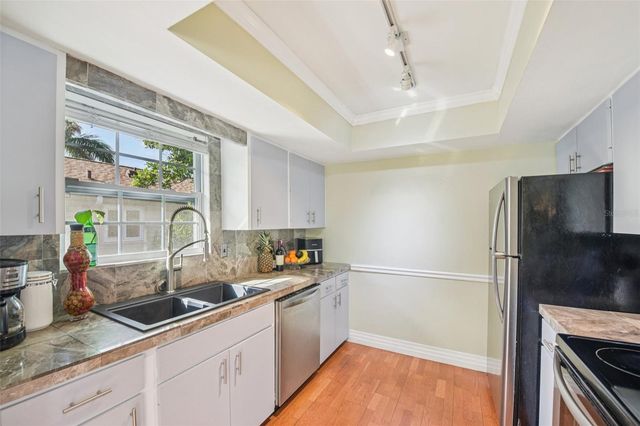 2908 AVENUE C, Holmes Beach, FL 34217