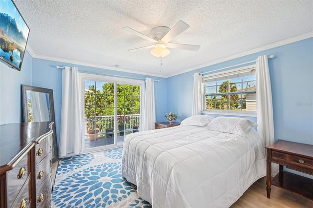 2908 AVENUE C, Holmes Beach, FL 34217