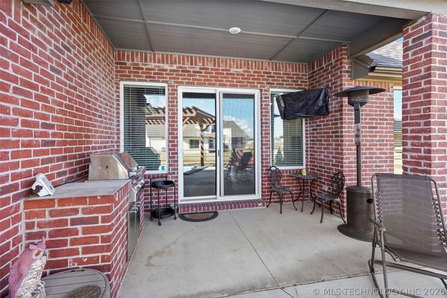 11353 S 281st East Place, Coweta, OK 74429