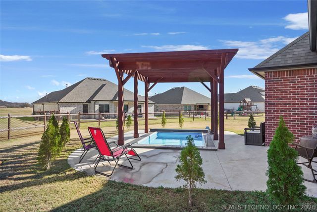 11353 S 281st East Place, Coweta, OK 74429