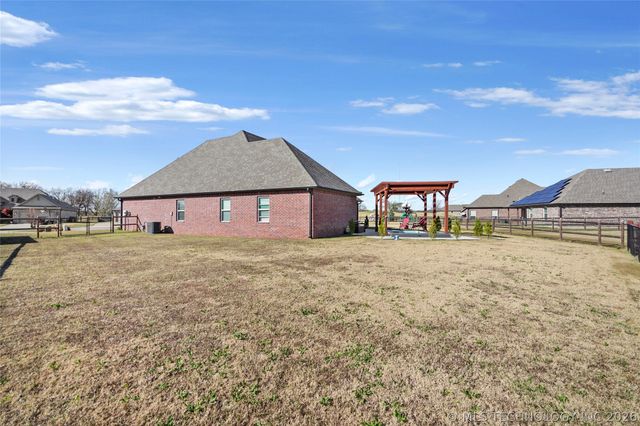 11353 S 281st East Place, Coweta, OK 74429