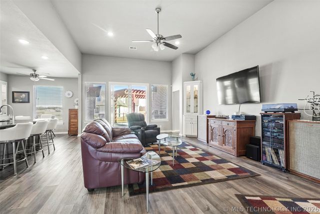 11353 S 281st East Place, Coweta, OK 74429