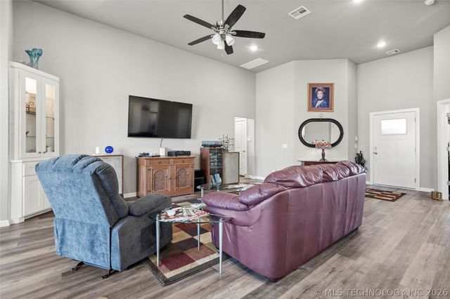 11353 S 281st East Place, Coweta, OK 74429