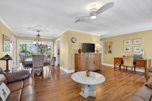 2019 Vastine Drive, Boynton Beach, FL 33426