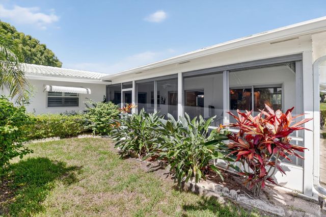 2019 Vastine Drive, Boynton Beach, FL 33426