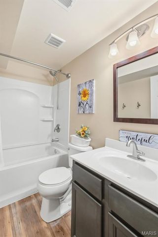3269 Camp Street, St Charles, MO 63301