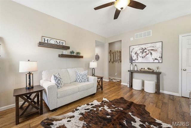 3269 Camp Street, St Charles, MO 63301