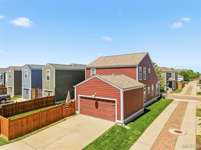 3269 Camp Street, St Charles, MO 63301