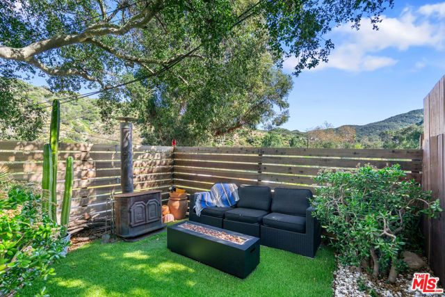 20402 Paradise Lane, Topanga (los Angeles), CA 90290