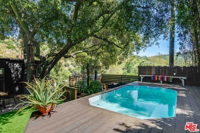 20402 Paradise Lane, Topanga (los Angeles), CA 90290