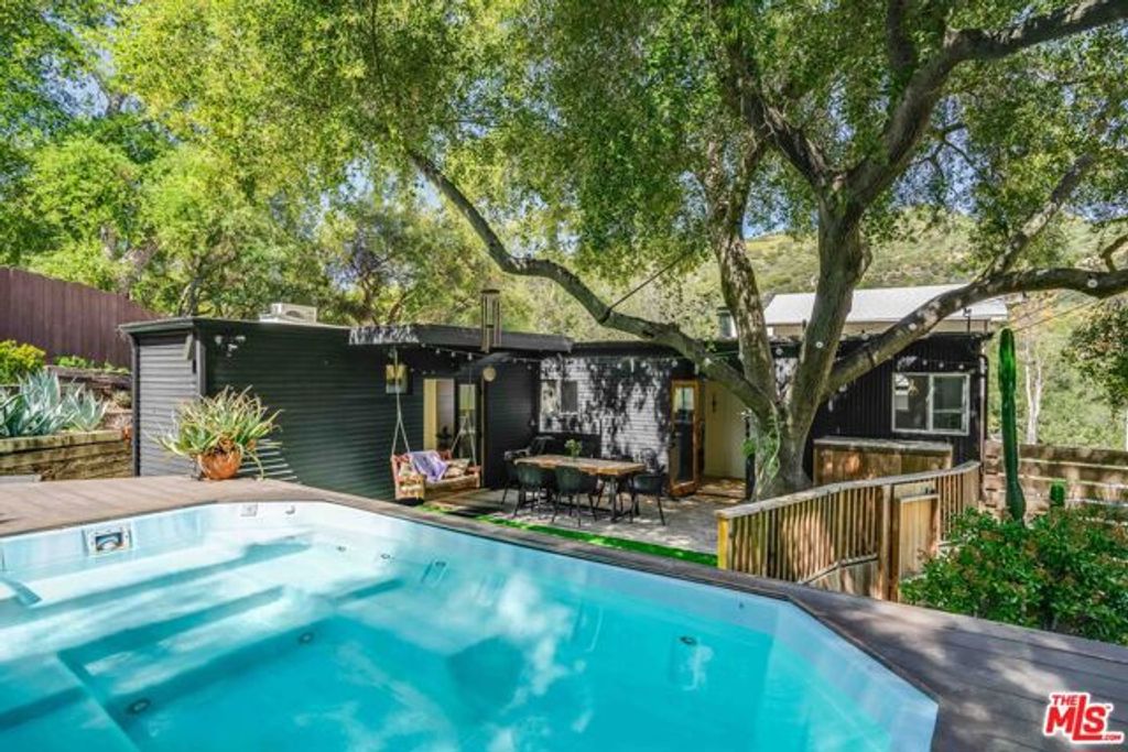 20402 Paradise Lane, Topanga (los Angeles), CA 90290