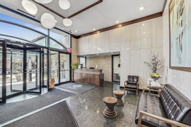 444 W FULLERTON Parkway 305, Chicago, IL 60614