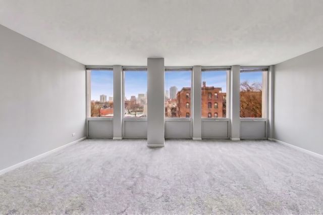 444 W FULLERTON Parkway 305, Chicago, IL 60614