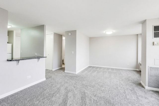 444 W FULLERTON Parkway 305, Chicago, IL 60614