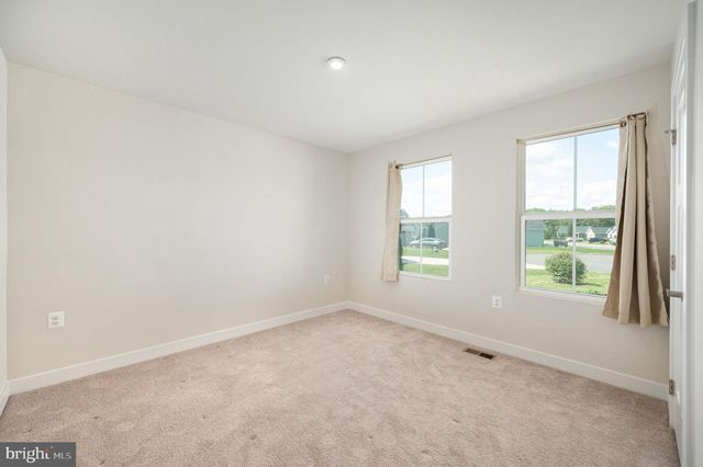 7106 BAGPIPE LN, King George, VA 22485