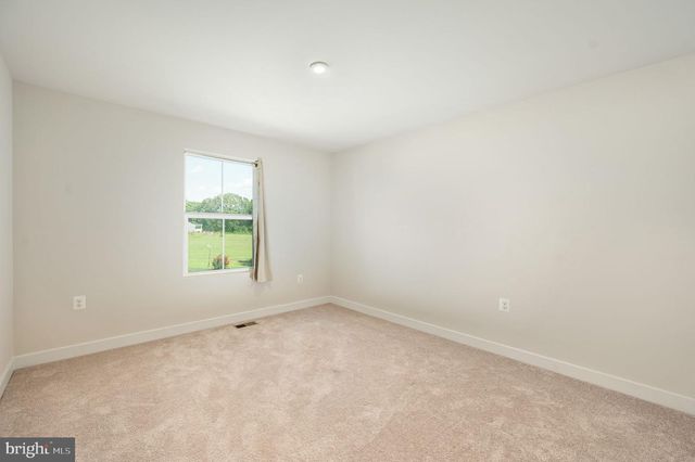 7106 BAGPIPE LN, King George, VA 22485