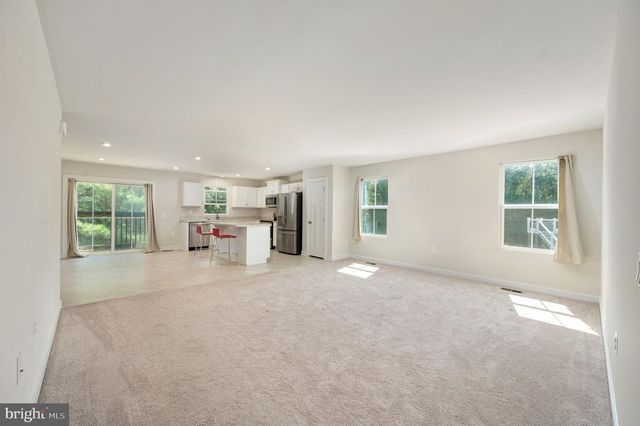 7106 BAGPIPE LN, King George, VA 22485