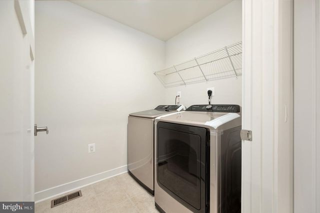 7106 BAGPIPE LN, King George, VA 22485
