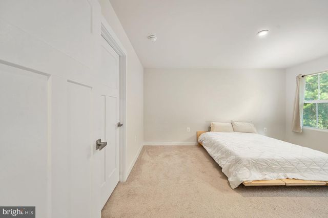 7106 BAGPIPE LN, King George, VA 22485